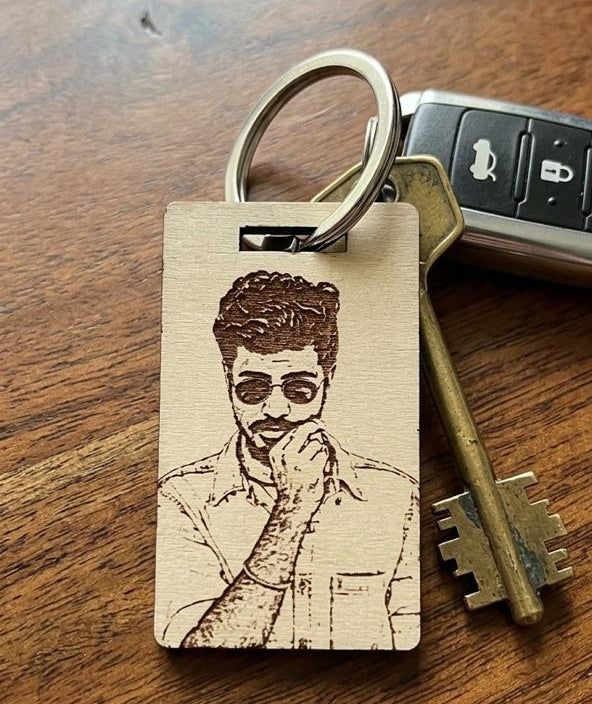 Customized  Wood Engraved Rectangle Keychain